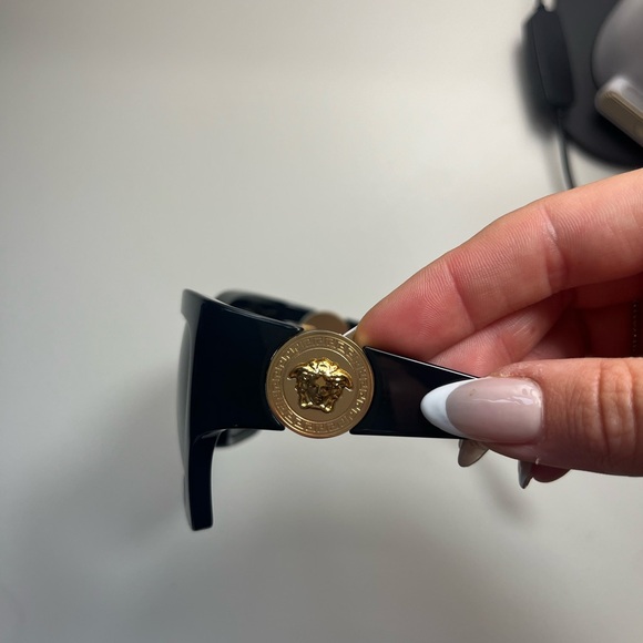Versace Sunglasses - Picture 7 of 10